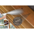 Application du spray NO PEST contre les insectes xylophages dans le bois