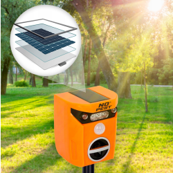 Répulsif ultrasonique NO PEST installé dans le jardin